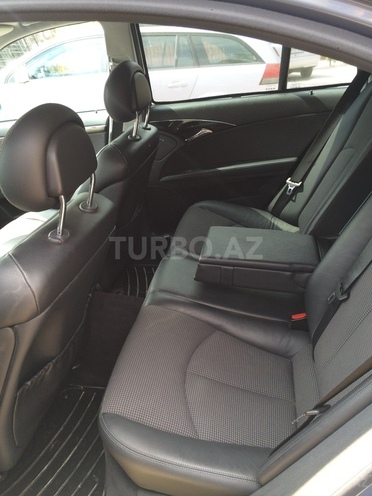 Mercedes E 240 2003, 180,000 km - 2.6 l - Bakı