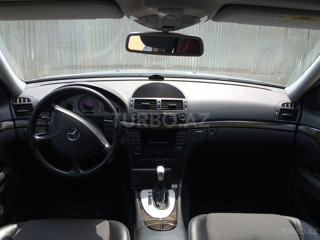 Mercedes E 240 2003, 180,000 km - 2.6 l - Bakı