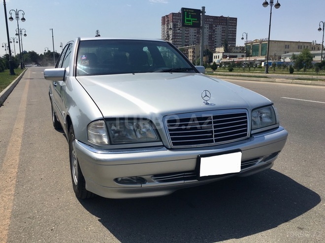 Mercedes C 230 1998, 179,000 km - 2.3 l - Bakı