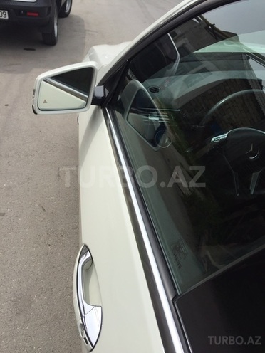 Mercedes E 350 2011, 105,000 km - 3.5 l - Bakı