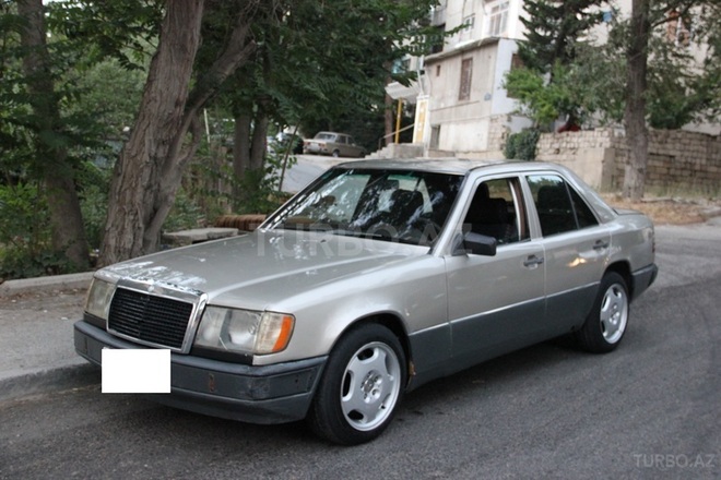 Mercedes E 200 1989, 300,000 km - 2.0 l - Bakı