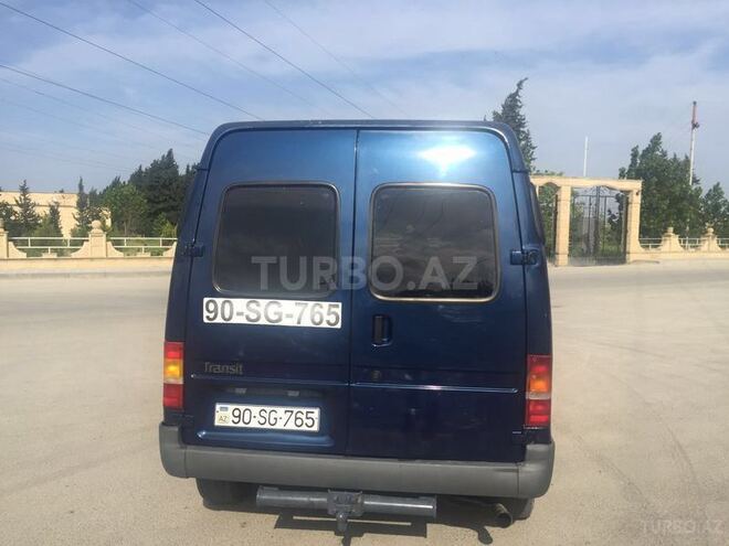 Ford Transit 1999, 247,000 km - 2.5 l - Quba