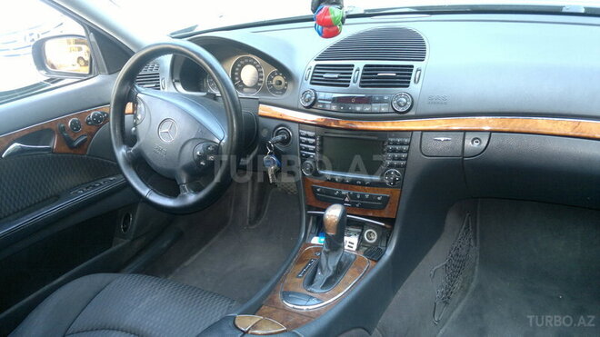 Mercedes E 320 2003, 207,500 km - 3.2 l - Xırdalan