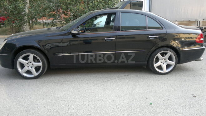 Mercedes E 320 2003, 207,500 km - 3.2 l - Xırdalan