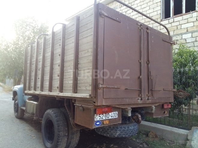 ZIL 130 1986, 180,000 km - 0.2 л - Salyan