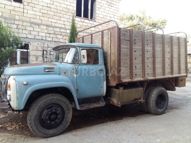 ZIL 130 1986, 180,000 km - 0.2 л - Salyan