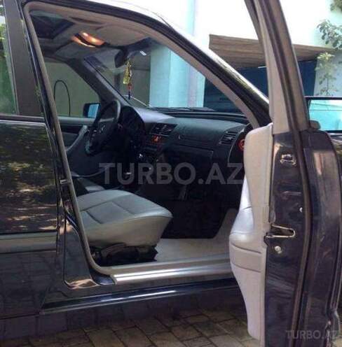 Mercedes C 200 1999, 235,000 km - 2.0 l - Bakı
