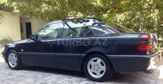 Mercedes C 200 1999, 235,000 km - 2.0 l - Bakı