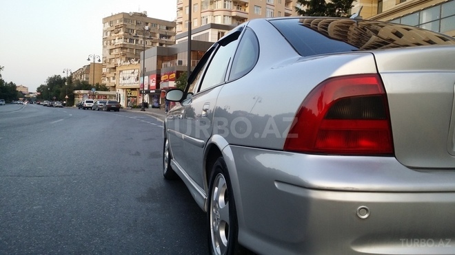 Opel Vectra 2001, 175,000 km - 1.8 л - Bakı