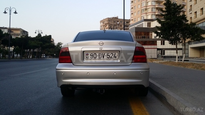 Opel Vectra 2001, 175,000 km - 1.8 л - Bakı