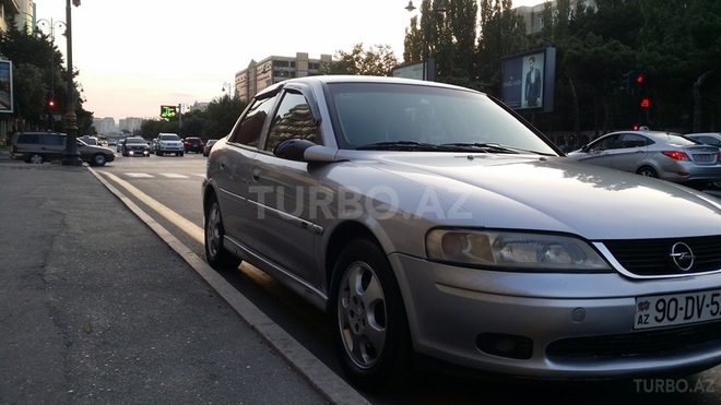 Opel Vectra 2001, 175,000 km - 1.8 л - Bakı