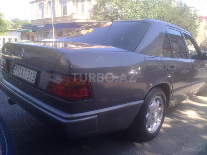 Mercedes E 300 1989, 240,000 km - 0.3 l - Bakı