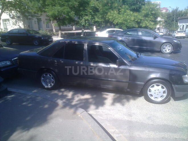 Mercedes E 300 1989, 240,000 km - 0.3 l - Bakı