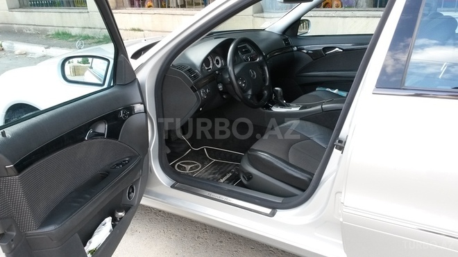 Mercedes E 240 2003, 140,250 km - 2.6 l - Ağstafa