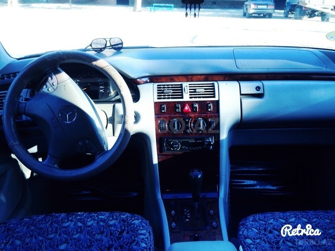 Mercedes E 220 1999, 280,000 km - 2.2 л - Mingəçevir