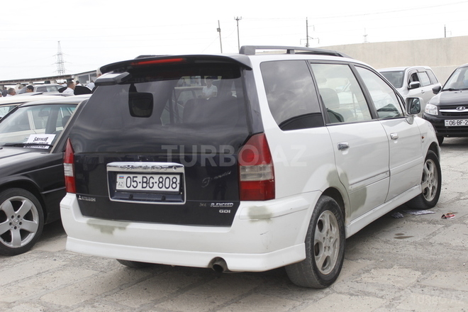 Mitsubishi Grandis 2000, 250,000 km - 2.4 л - Bakı