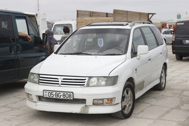 Mitsubishi Grandis 2000, 250,000 km - 2.4 л - Bakı