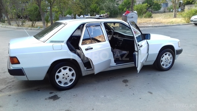 Mercedes 190 1990, 329,611 km - 2.0 l - Bakı