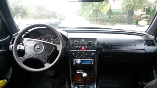 Mercedes C 180 1999, 228,649 km - 1.8 l - Bakı