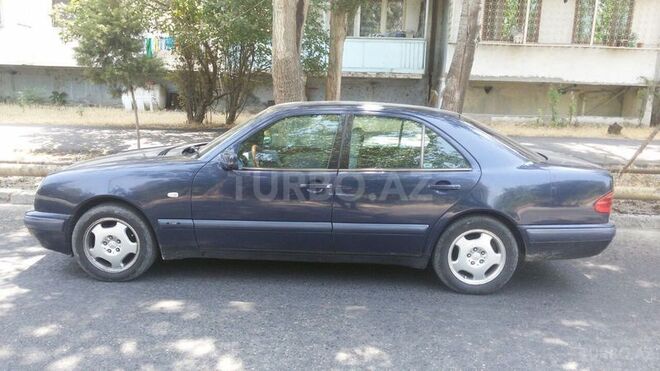Mercedes E 230 1997, 304,000 km - 2.3 l - Bakı