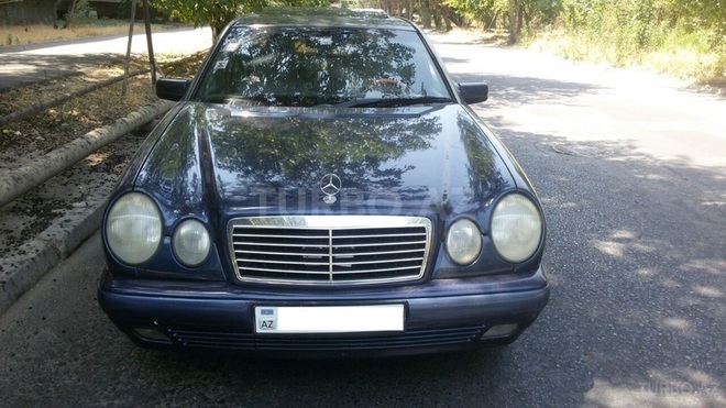 Mercedes E 230 1997, 304,000 km - 2.3 l - Bakı