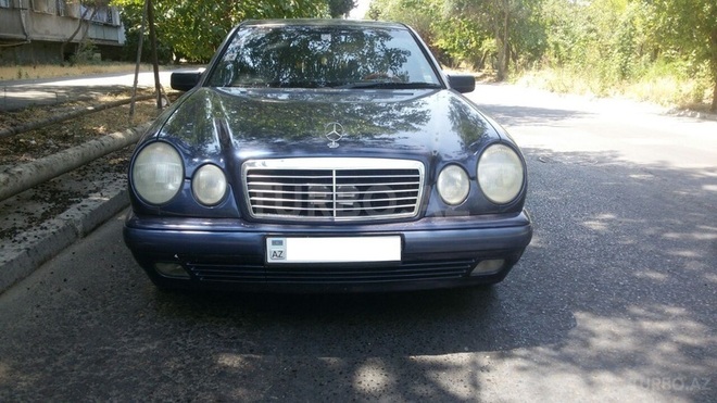 Mercedes E 230 1997, 304,000 km - 2.3 l - Bakı