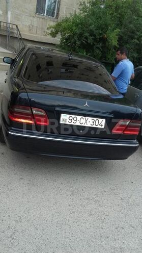 Mercedes E 220 2000, 280,000 km - 2.2 л - Bakı