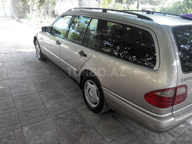 Mercedes E 200 1997, 258,000 km - 2.0 l - Bakı