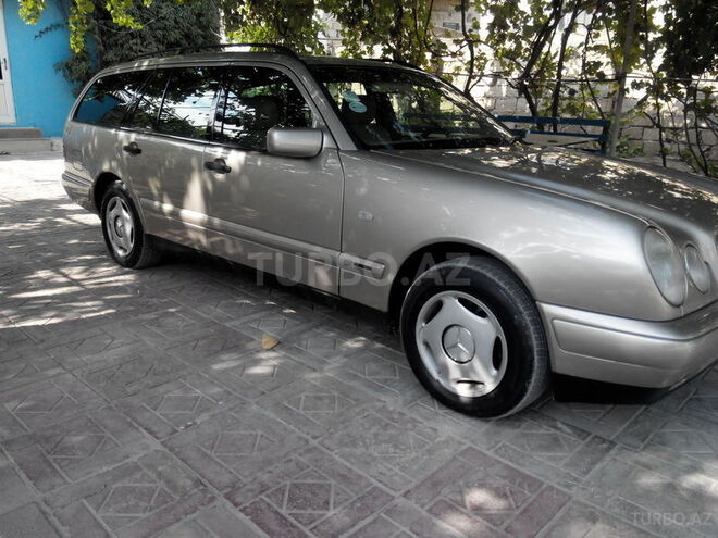 Mercedes E 200 1997, 258,000 km - 2.0 l - Bakı