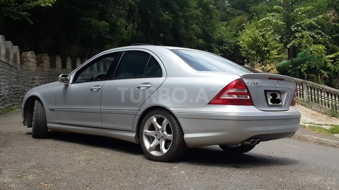 Mercedes C 230 2007, 127,000 km - 2.5 l - Bakı