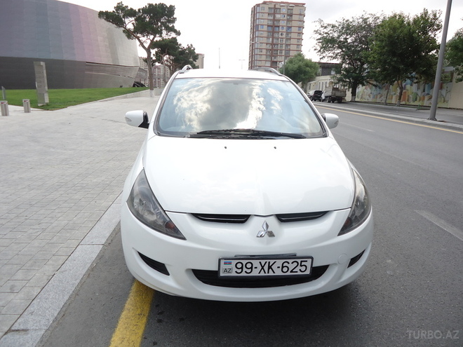 Mitsubishi Grandis 2006, 167,847 km - 2.4 l - Bakı