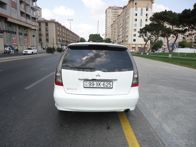 Mitsubishi Grandis 2006, 167,847 km - 2.4 l - Bakı