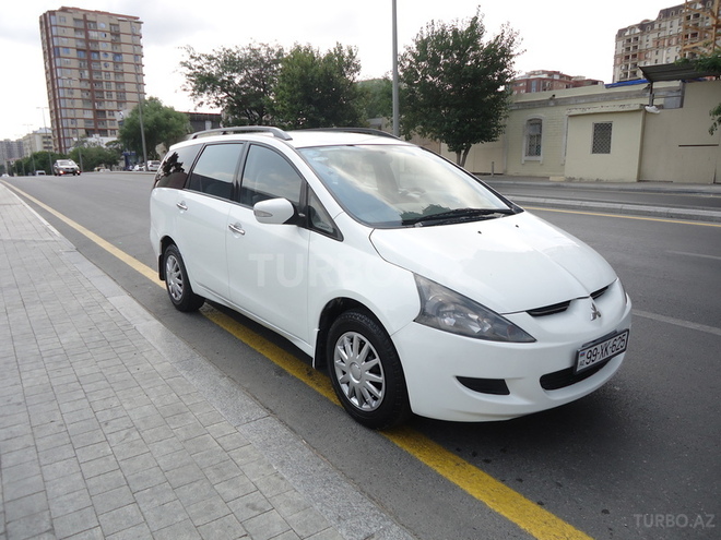 Mitsubishi Grandis 2006, 167,847 km - 2.4 l - Bakı