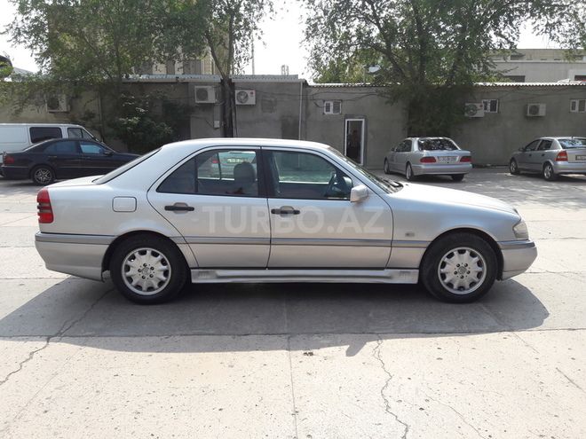 Mercedes C 200 1996, 250,000 km - 2.0 л - Sumqayıt