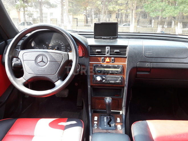 Mercedes C 200 1996, 250,000 km - 2.0 л - Sumqayıt