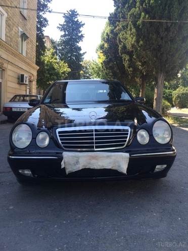 Mercedes E 270 2000, 230,000 km - 2.7 l - Şəki