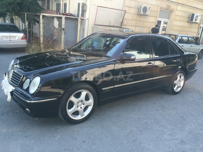 Mercedes E 270 2000, 230,000 km - 2.7 l - Şəki