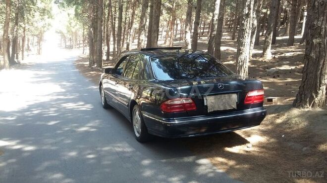 Mercedes E 320 2002, 277,000 km - 3.2 l - Bakı