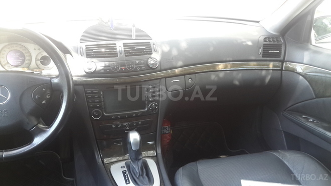 Mercedes E 270 2003, 229,000 km - 2.7 l - Bakı