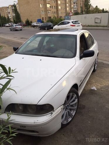 BMW 528 2000, 270,000 km - 2.8 l - Bakı