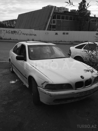 BMW 528 2000, 270,000 km - 2.8 l - Bakı