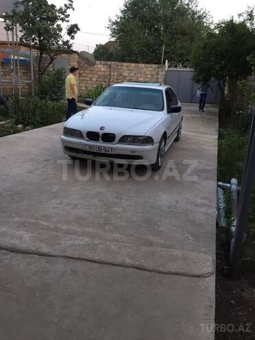 BMW 528 2000, 270,000 km - 2.8 l - Bakı