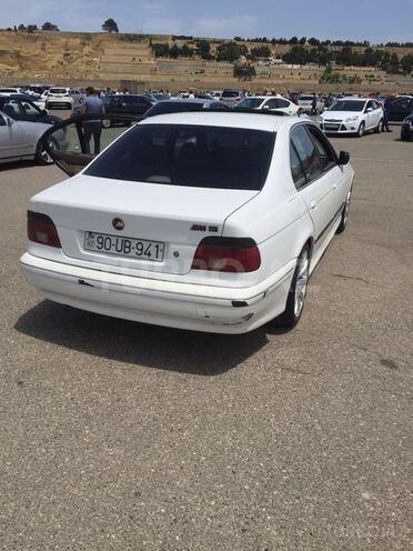 BMW 528 2000, 270,000 km - 2.8 l - Bakı