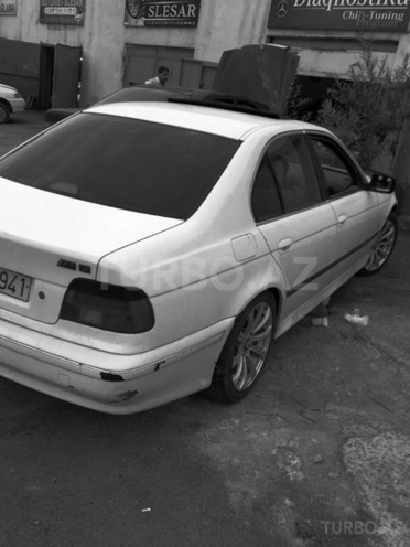 BMW 528 2000, 270,000 km - 2.8 l - Bakı