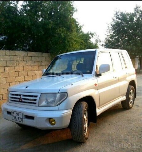 Mitsubishi Pajero io 2000, 110,000 km - 2.0 l - Neftçala