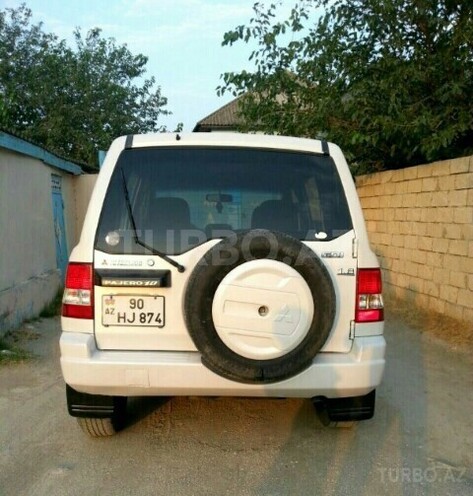 Mitsubishi Pajero io 2000, 110,000 km - 2.0 l - Neftçala