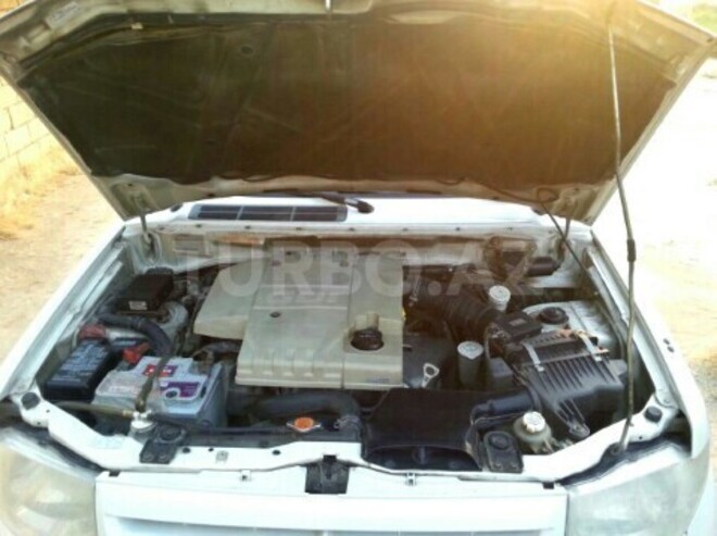Mitsubishi Pajero io 2000, 110,000 km - 2.0 l - Neftçala