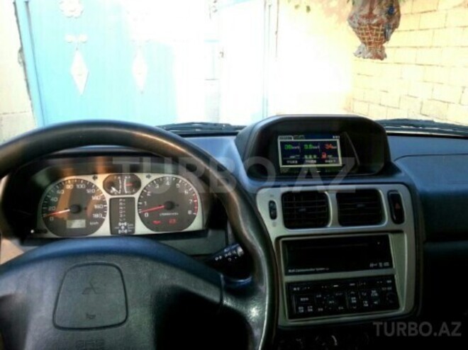 Mitsubishi Pajero io 2000, 110,000 km - 2.0 l - Neftçala