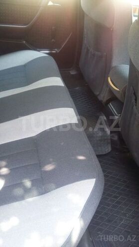 Mercedes E 200 1995, 300,000 km - 2.0 l - Bakı
