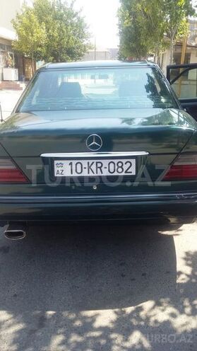 Mercedes E 200 1995, 300,000 km - 2.0 l - Bakı